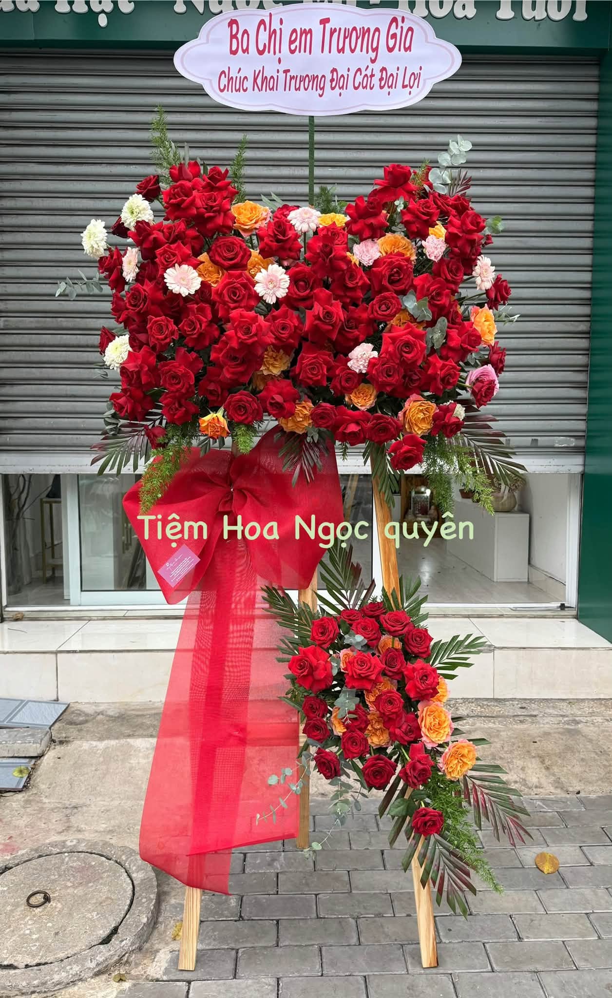 HCM010 Kệ hoa chúc mừng, hoa khai trương tone đỏ